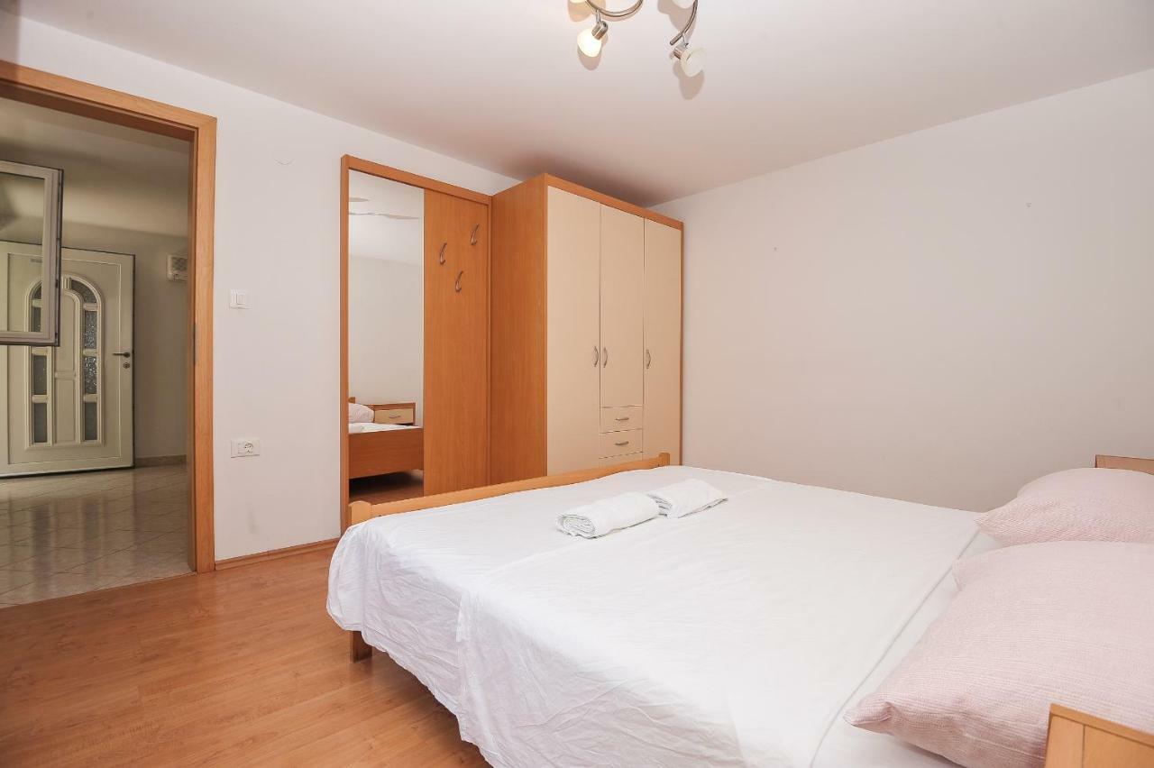 Apartmani Vrtlici Zdenka Stara Novalja Ngoại thất bức ảnh