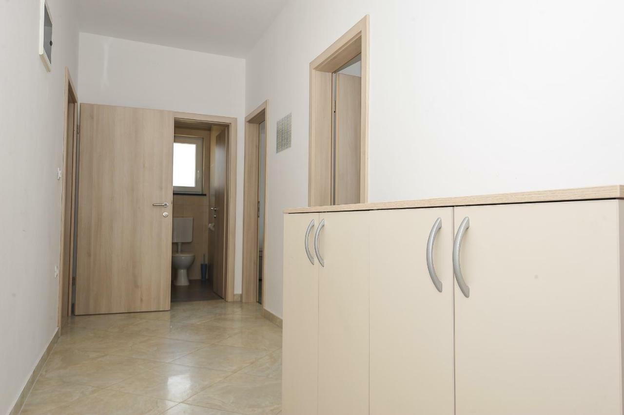 Apartmani Vrtlici Zdenka Stara Novalja Ngoại thất bức ảnh