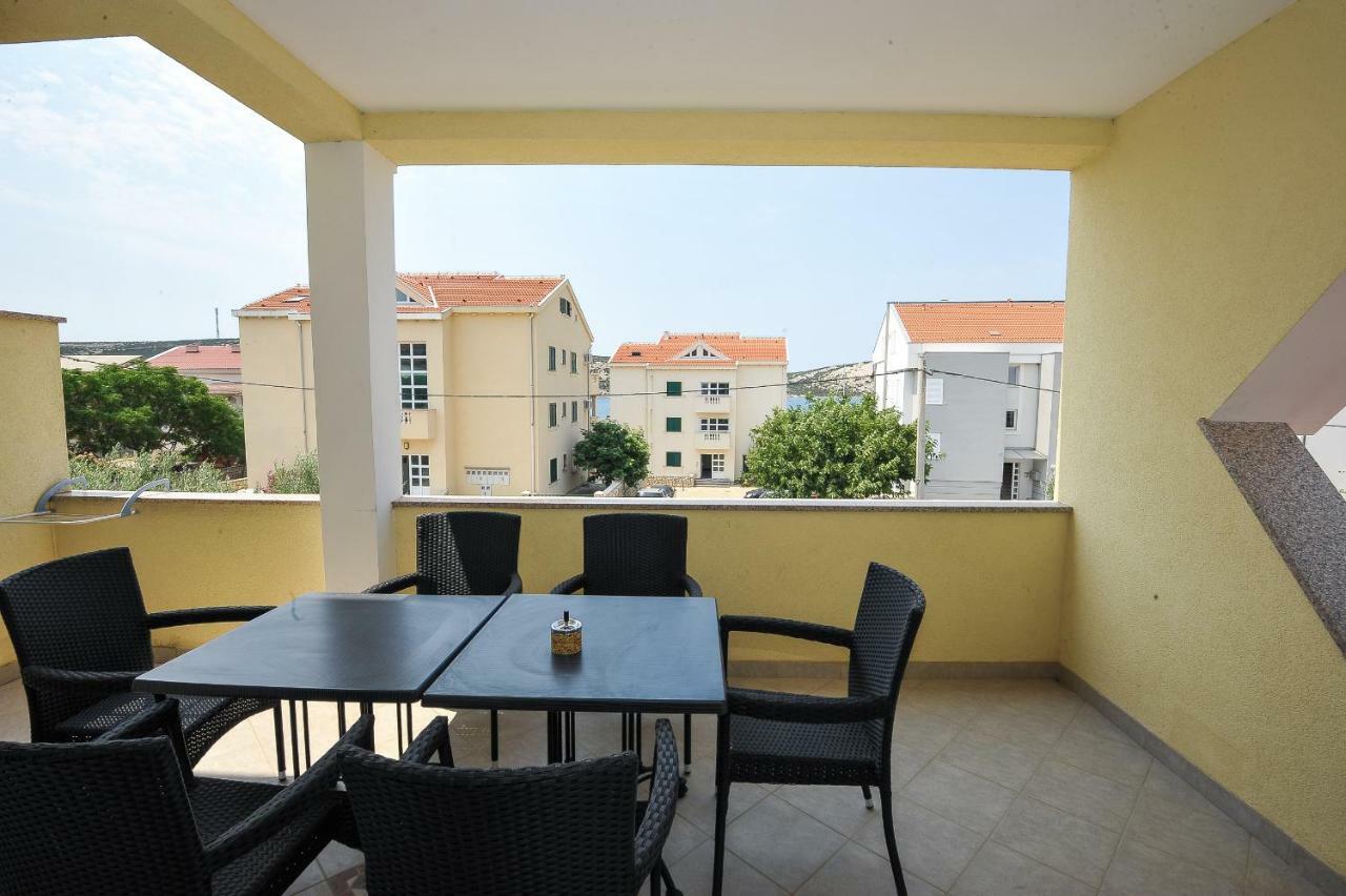 Apartmani Vrtlici Zdenka Stara Novalja Ngoại thất bức ảnh